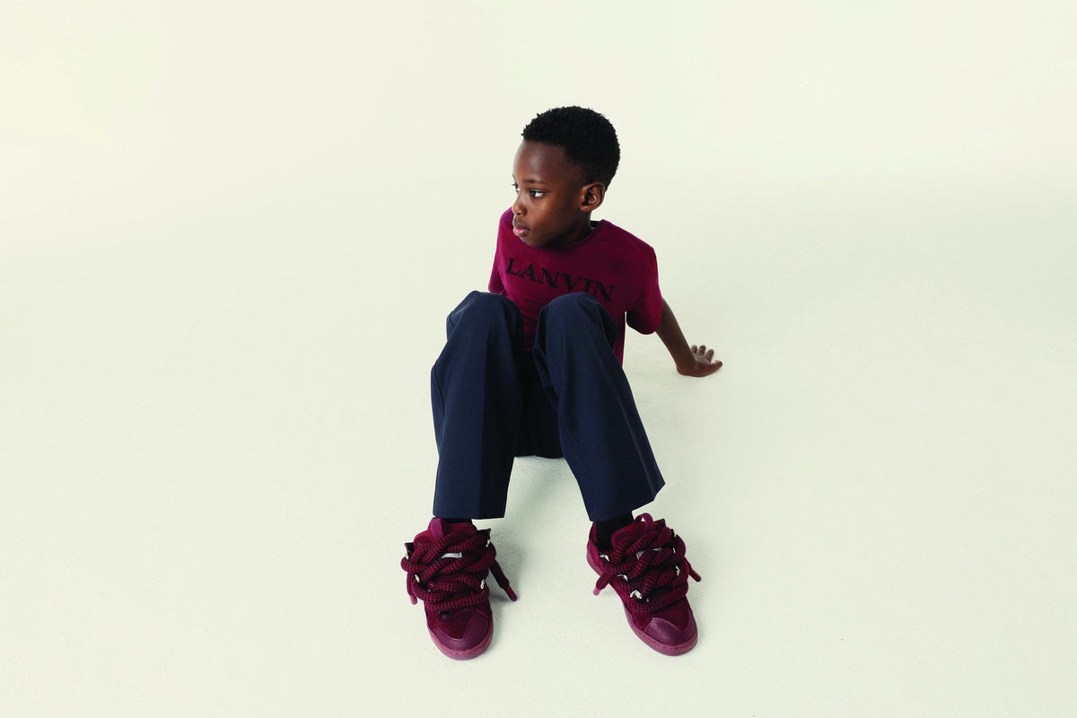 Jongen met Lanvin sneakers — jongensschoenen winter 2026 bij Niñoz Almere