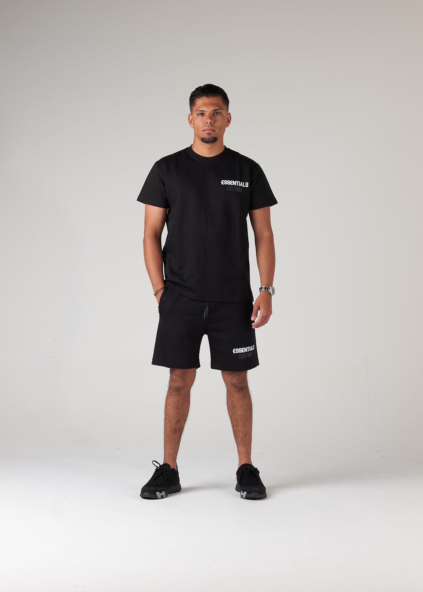 Essentials Couture zomerset in Ink Black — gedragen | Niñoz Almere