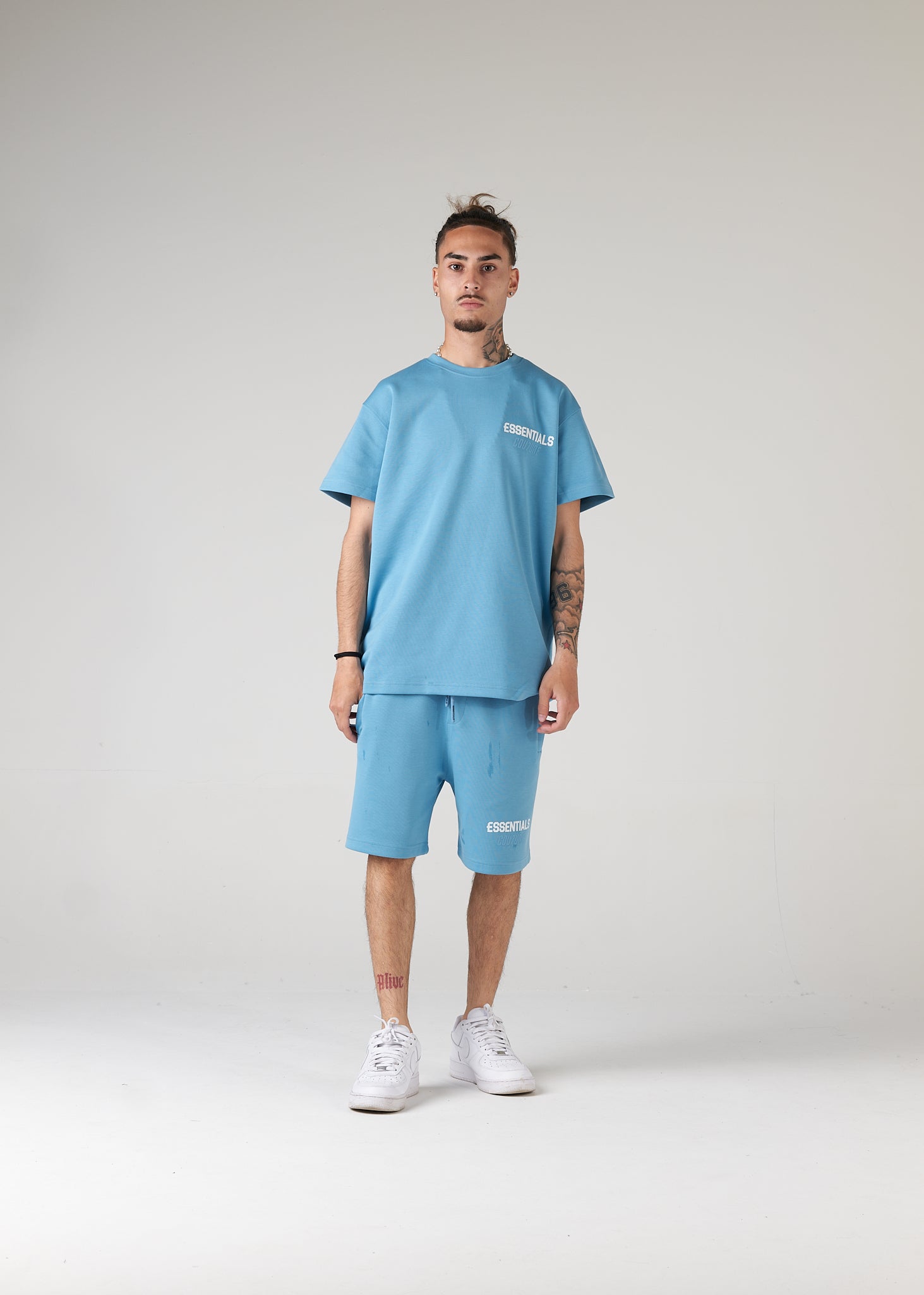 Essentials Couture zomerset in Ocean Blue — gedragen | Niñoz Almere