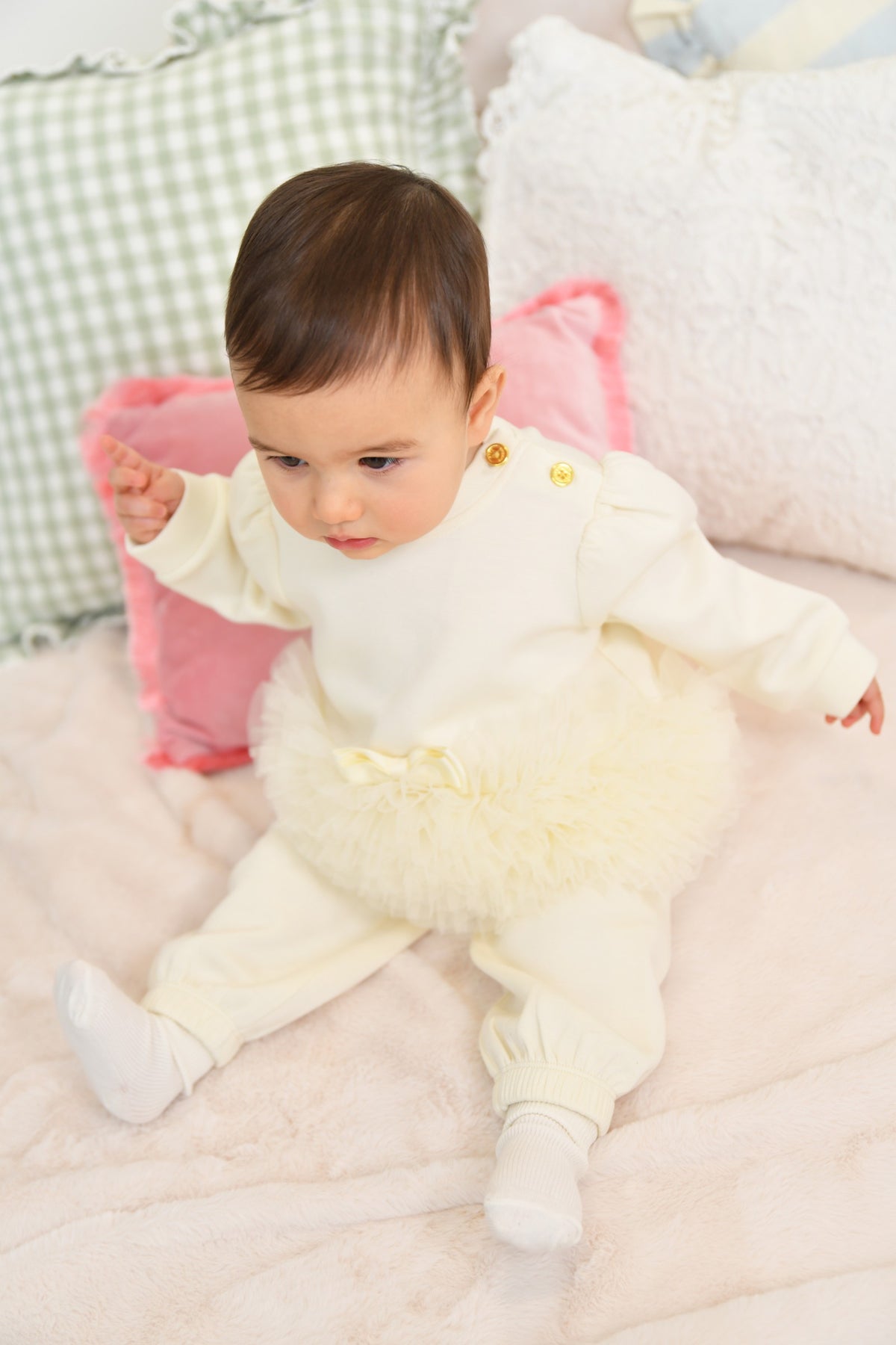 Baby in crèmekleurig Angel's Face setje — babykleding voor meisjes 0-36 maanden bij Niñoz Almere