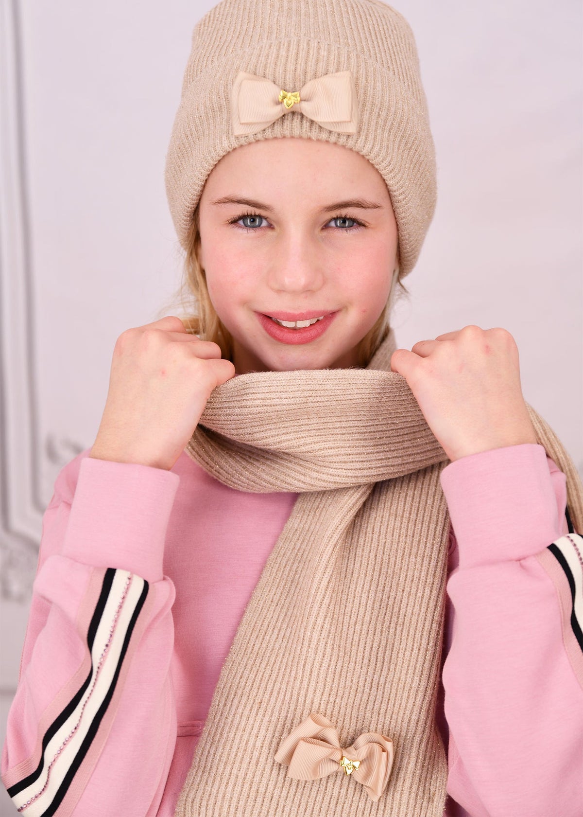 Angel's Face Bianca geribbelde sjaal zandbeige – designer kinderkleding | Niñoz Almere